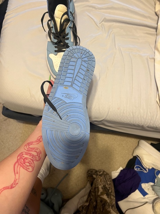 Jordan Black and White Sneaker Interior Detail - Picture 3 of 4